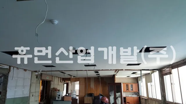 동남구청사내 지정폐기물(석면)해체공사 현장 사진 2